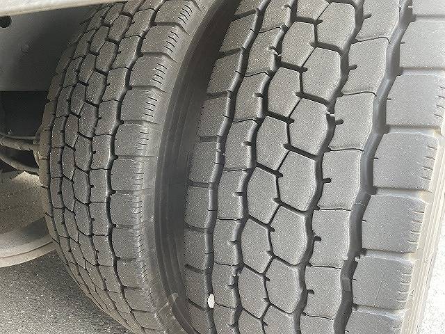 三菱ふそうスーパーグレートアルミウイング大型（10t）[写真22]