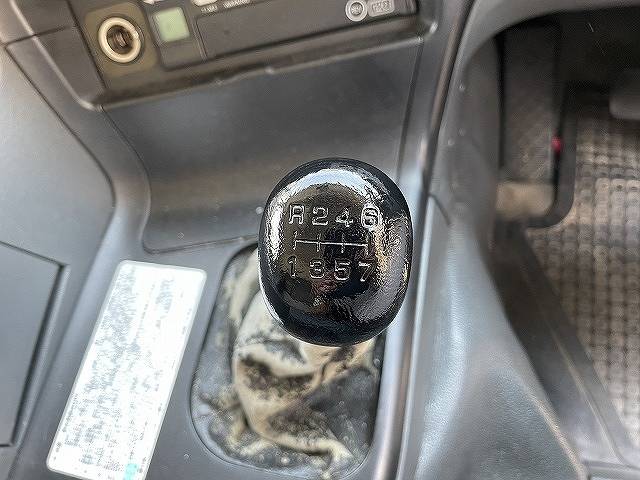 三菱ふそうスーパーグレートアルミウイング大型（10t）[写真31]