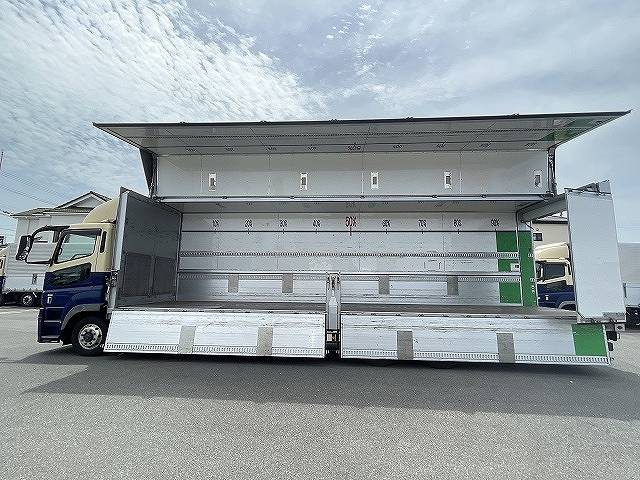 三菱ふそうスーパーグレートアルミウイング大型（10t）[写真09]