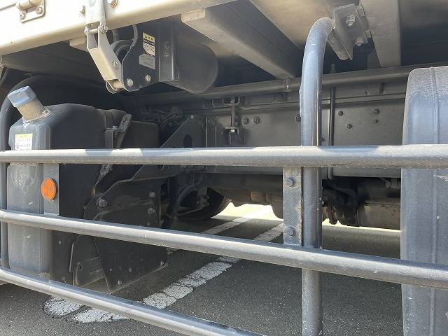 三菱ふそうスーパーグレートアルミウイング大型（10t）[写真18]