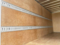 いすゞエルフアルミバン小型（2t・3t）[写真10]