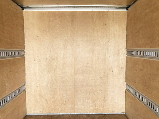 いすゞエルフアルミバン小型（2t・3t）[写真12]