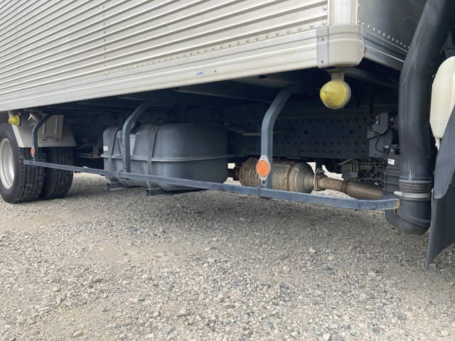 いすゞエルフアルミバン小型（2t・3t）[写真16]