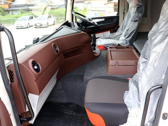 日野プロフィアダンプ大型（10t）[写真23]