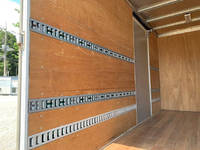 三菱ふそうキャンターアルミバン小型（2t・3t）[写真10]