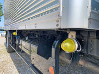 三菱ふそうキャンターアルミバン小型（2t・3t）[写真16]