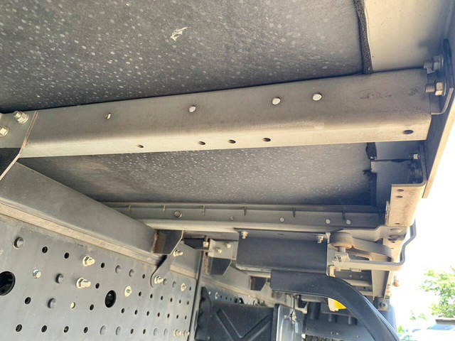 三菱ふそうキャンターアルミバン小型（2t・3t）[写真23]