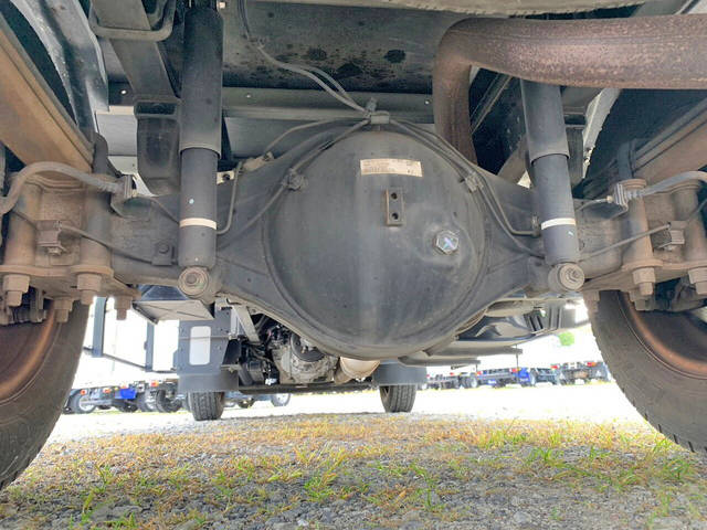 三菱ふそうキャンターアルミバン小型（2t・3t）[写真24]