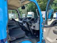 三菱ふそうキャンターアルミバン小型（2t・3t）[写真27]