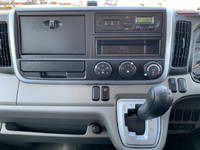 三菱ふそうキャンターアルミバン小型（2t・3t）[写真36]