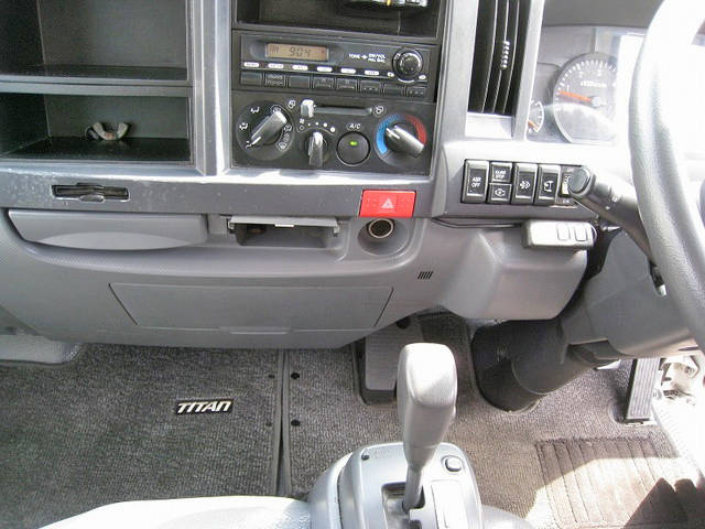 マツダタイタンアルミバン小型（2t・3t）[写真18]