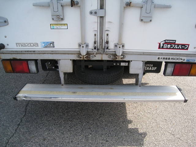 マツダタイタンアルミバン小型（2t・3t）[写真09]