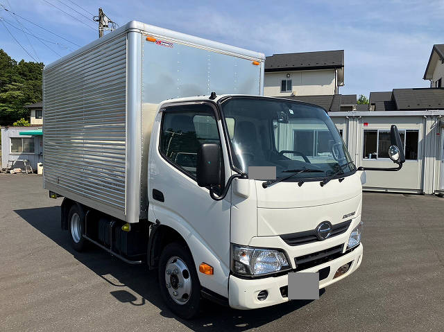 日野デュトロアルミバン小型（2t・3t）TPG-XZC605M [写真01]