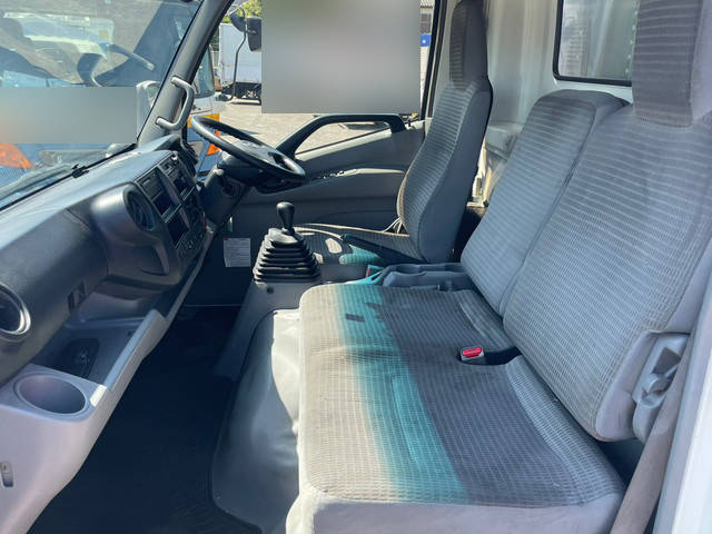 日野デュトロアルミバン小型（2t・3t）[写真14]