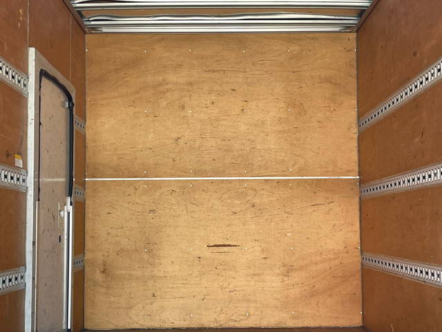 日野デュトロアルミバン小型（2t・3t）[写真33]