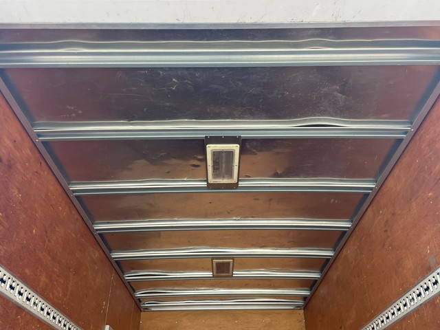 日野デュトロアルミバン小型（2t・3t）[写真35]