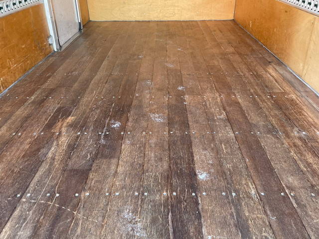 日野デュトロアルミバン小型（2t・3t）[写真36]