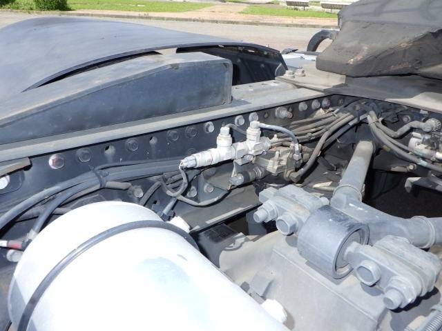 日野プロフィアトレーラーヘッド（トラクターヘッド）大型（10t）[写真14]