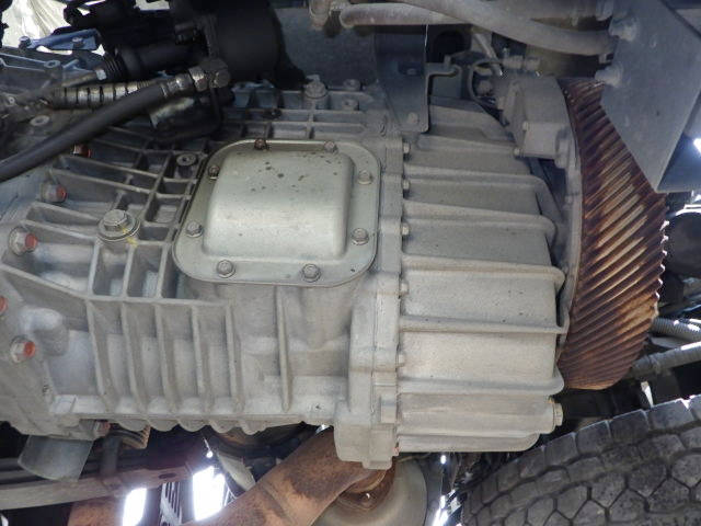 日野プロフィアトレーラーヘッド（トラクターヘッド）大型（10t）[写真16]