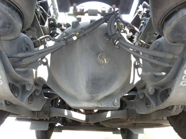 日野プロフィアトレーラーヘッド（トラクターヘッド）大型（10t）[写真18]