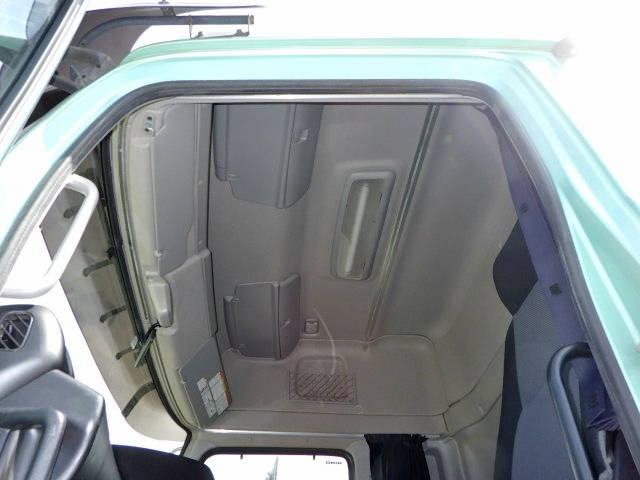 日野プロフィアトレーラーヘッド（トラクターヘッド）大型（10t）[写真22]