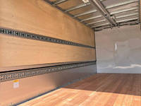 三菱ふそうキャンターアルミウイング小型（2t・3t）[写真10]