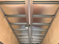 三菱ふそうキャンターアルミウイング小型（2t・3t）[写真13]