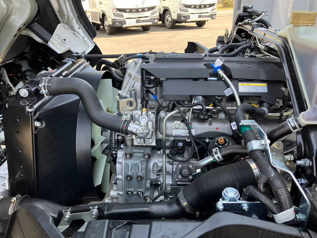 三菱ふそうキャンターアルミウイング小型（2t・3t）[写真20]