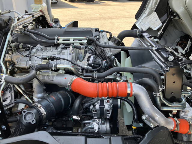 三菱ふそうキャンターアルミウイング小型（2t・3t）[写真22]