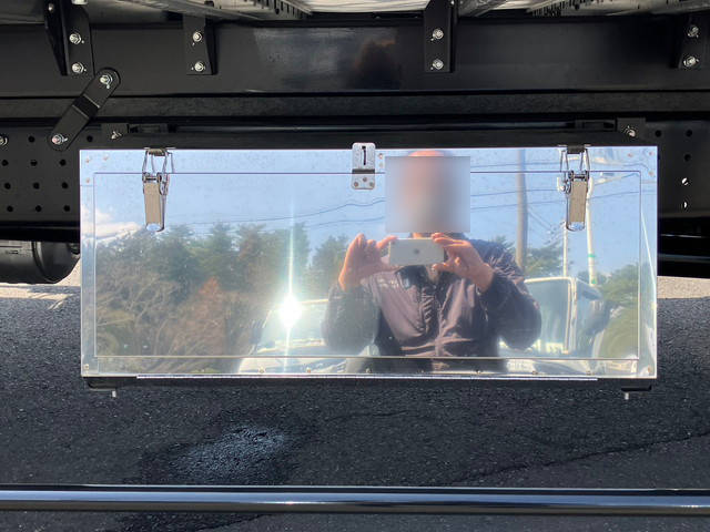 三菱ふそうキャンターアルミウイング小型（2t・3t）[写真25]