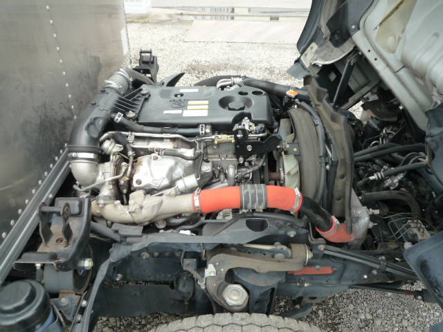 いすゞエルフアルミバン小型（2t・3t）[写真12]