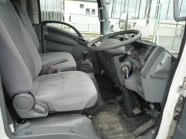 いすゞエルフアルミバン小型（2t・3t）[写真27]