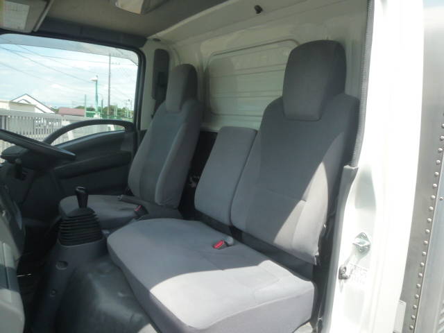 いすゞエルフアルミバン小型（2t・3t）[写真39]