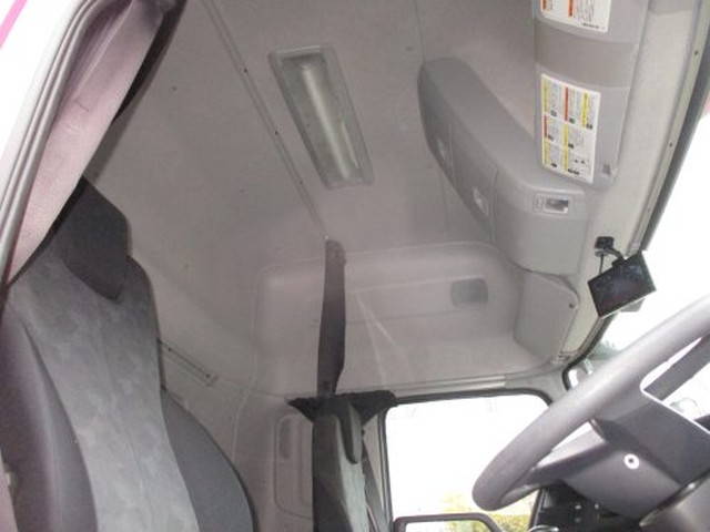 UDトラックスクオンアルミウイング大型（10t）[写真22]