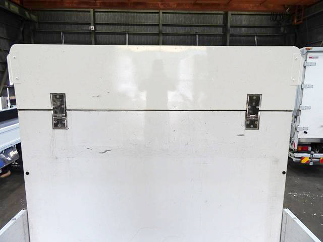 三菱ふそうキャンターアルミブロック小型（2t・3t）[写真11]