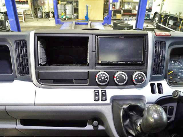 三菱ふそうキャンターアルミブロック小型（2t・3t）[写真31]