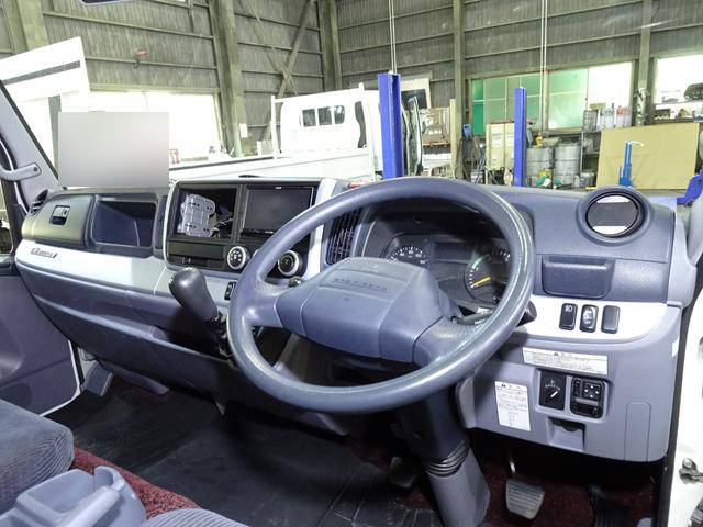 三菱ふそうキャンターアルミブロック小型（2t・3t）[写真32]