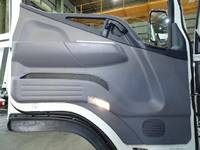 三菱ふそうキャンターアルミブロック小型（2t・3t）[写真34]