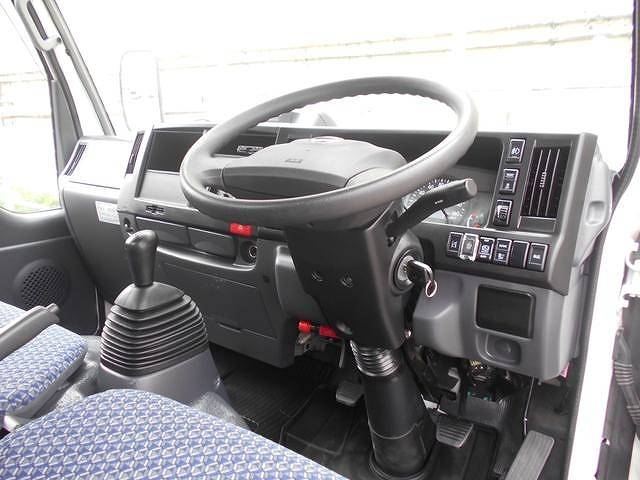 日産アトラス平ボディ小型（2t・3t）[写真21]