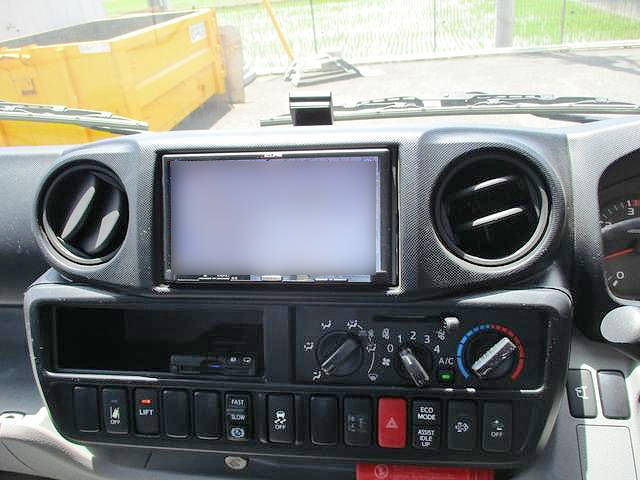 トヨタトヨエース平ボディ小型（2t・3t）[写真11]