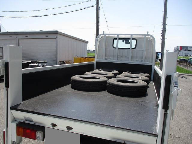 トヨタトヨエース平ボディ小型（2t・3t）[写真07]