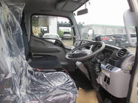 三菱ふそうキャンターアルミブロック小型（2t・3t）[写真10]