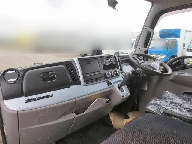 三菱ふそうキャンターアルミブロック小型（2t・3t）[写真11]