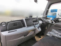 三菱ふそうキャンターアルミブロック小型（2t・3t）[写真11]