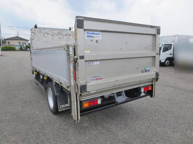 三菱ふそうキャンターアルミブロック小型（2t・3t）[写真02]