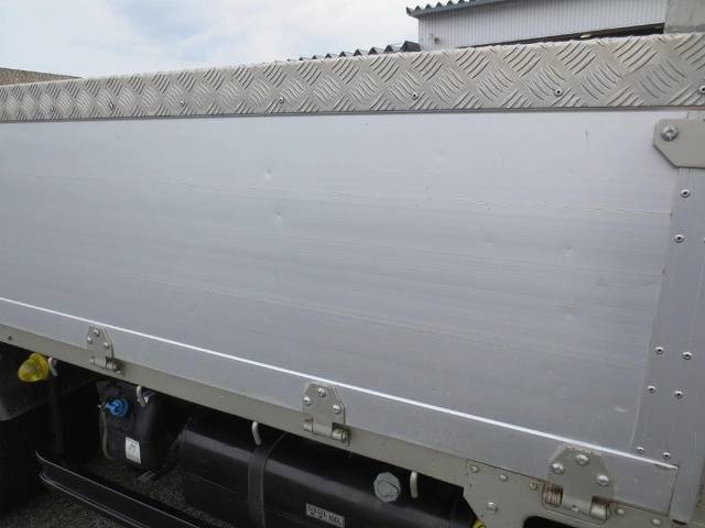 三菱ふそうキャンターアルミブロック小型（2t・3t）[写真23]