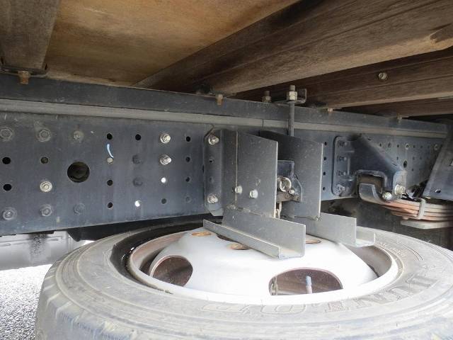 三菱ふそうキャンターアルミブロック小型（2t・3t）[写真09]