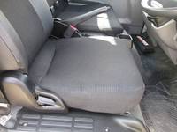 三菱ふそうキャンター平ボディ小型（2t・3t）[写真14]