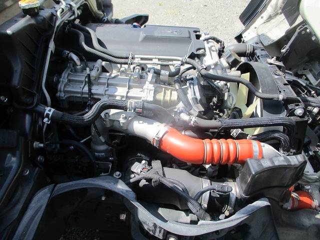 三菱ふそうキャンター平ボディ小型（2t・3t）[写真22]