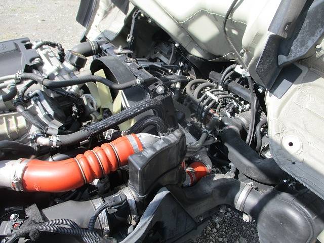 三菱ふそうキャンター平ボディ小型（2t・3t）[写真23]